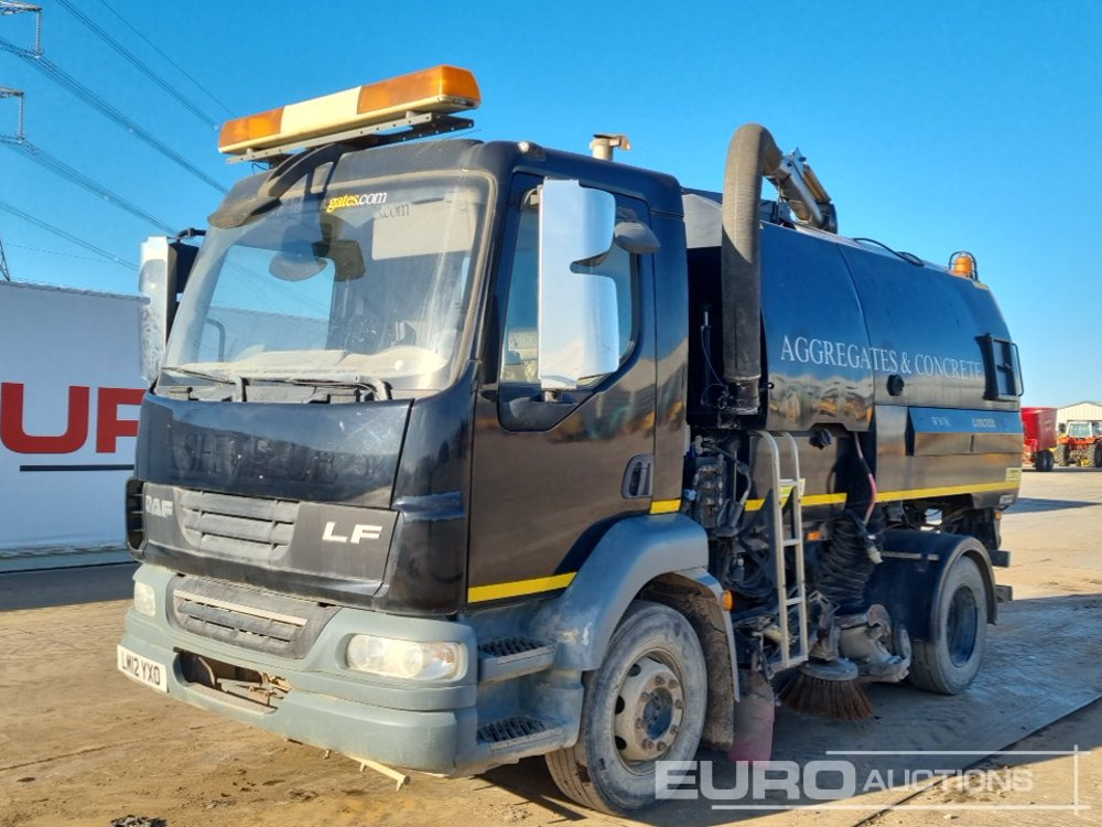 2012 DAF LF55.220 - Road sweeper: picture 1 2012 DAF LF55.220 - Road sweeper: picture 1