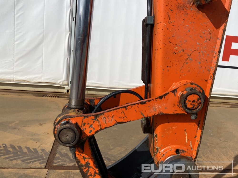 Crawler excavator 2012 Hitachi ZX135US-3: picture 17