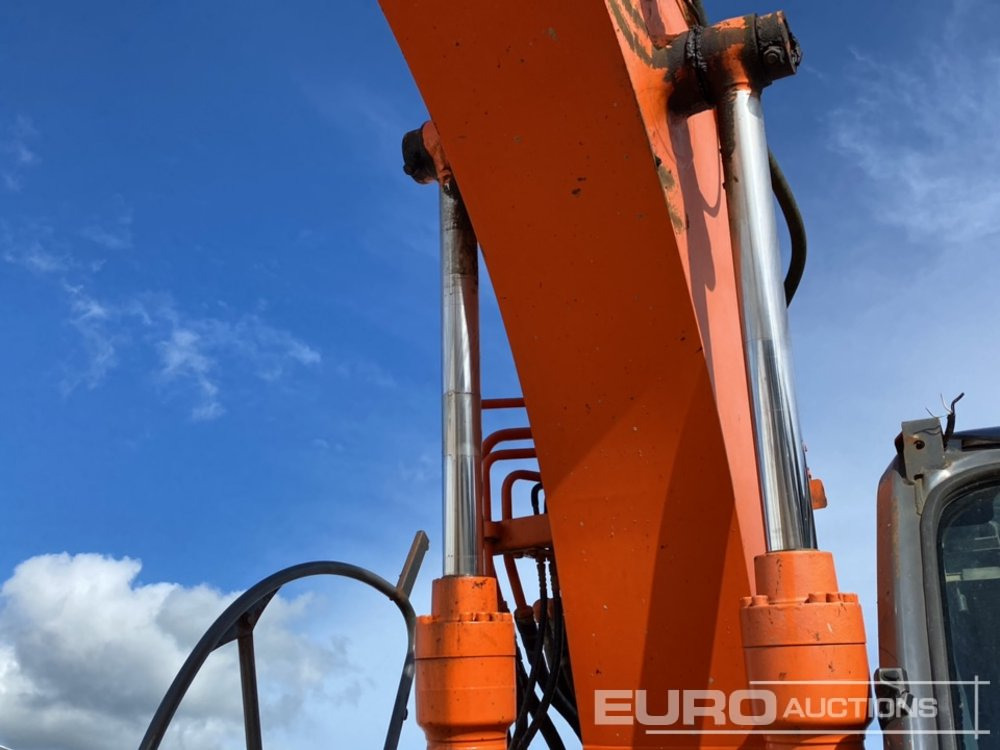 Crawler excavator 2012 Hitachi ZX135US-3: picture 24