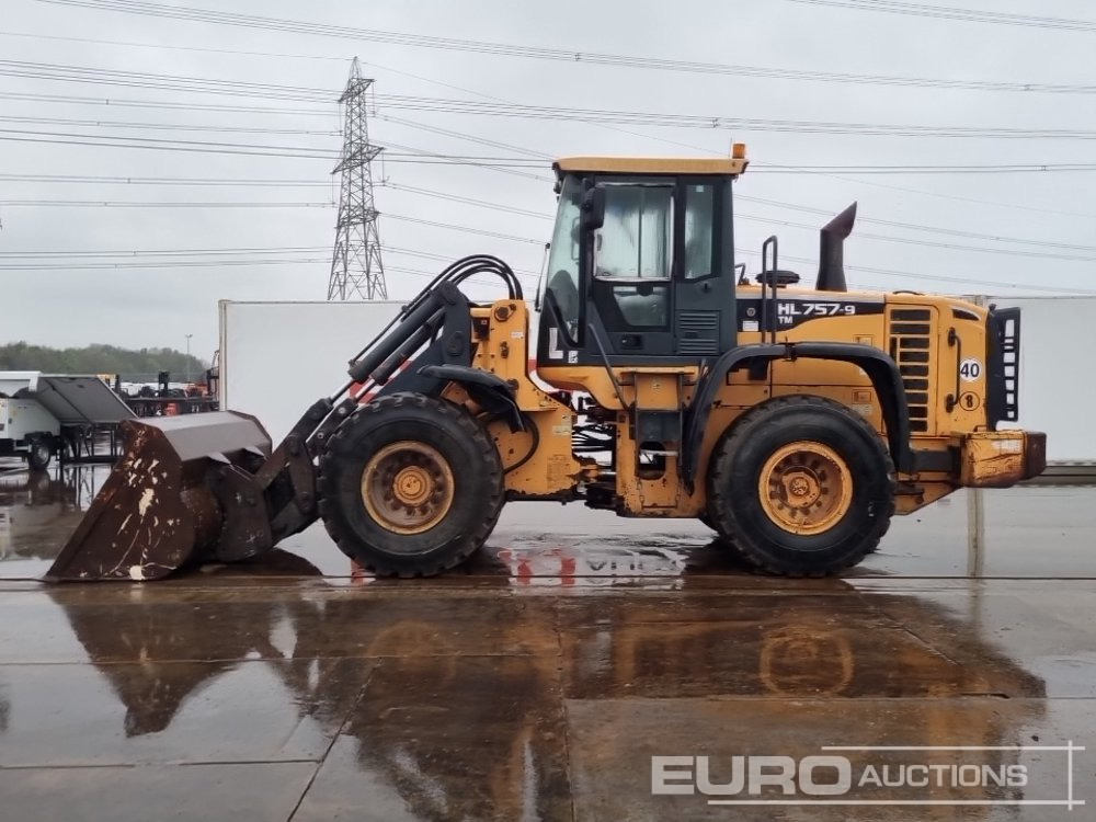 2012 Hyundai HL757TM-9 - Wheel loader: picture 2 2012 Hyundai HL757TM-9 - Wheel loader: picture 2