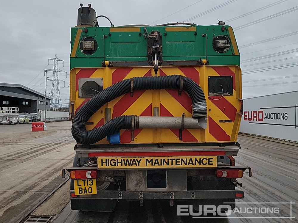 2013 DAF 55.220 - Road sweeper: picture 4 2013 DAF 55.220 - Road sweeper: picture 4