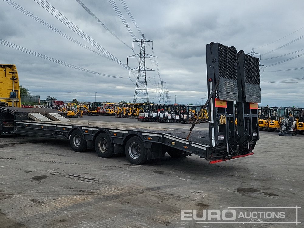 2013 King GTS44-3 - Low loader semi-trailer: picture 3 2013 King GTS44-3 - Low loader semi-trailer: picture 3