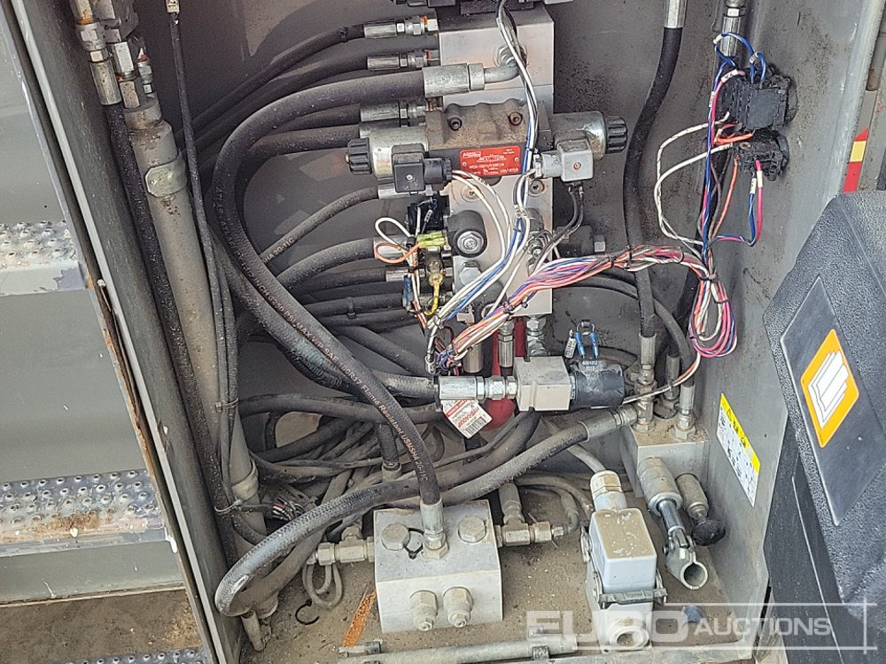 Aerial platform 2013 SkyJack SJ8841: picture 26