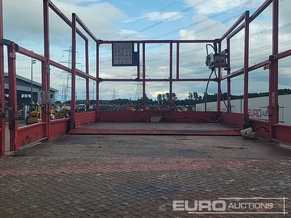 Aerial platform 2013 SkyJack SJ8841: picture 29