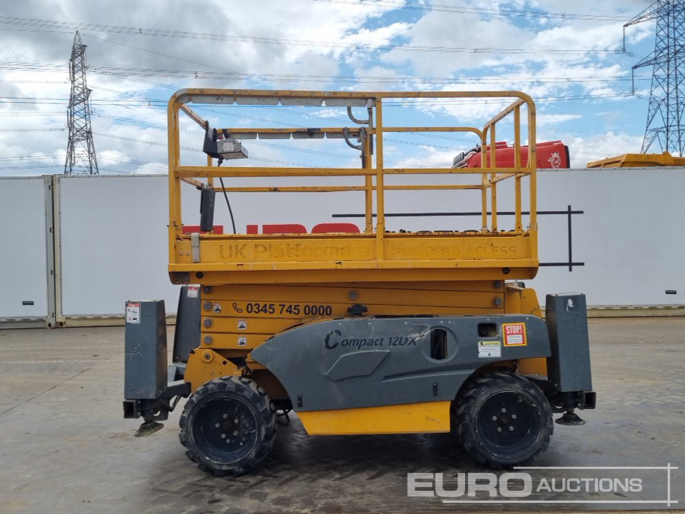 2014 Haulotte Compact 12DX - Aerial platform: picture 2 2014 Haulotte Compact 12DX - Aerial platform: picture 2