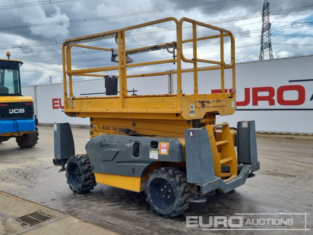 2014 Haulotte Compact 12DX - Aerial platform: picture 3 2014 Haulotte Compact 12DX - Aerial platform: picture 3