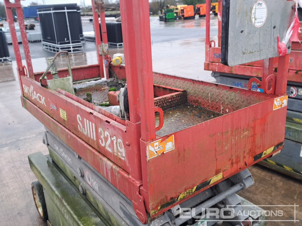 Aerial platform 2014 SkyJack SJ3219: picture 12