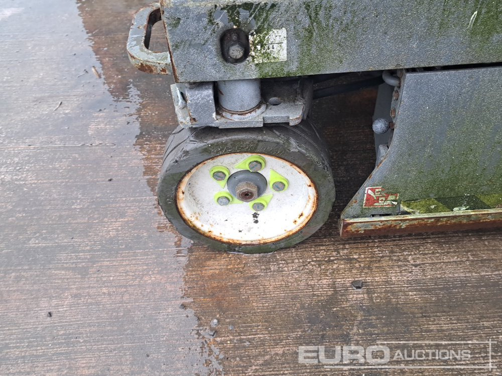 Aerial platform 2014 SkyJack SJ3219: picture 8