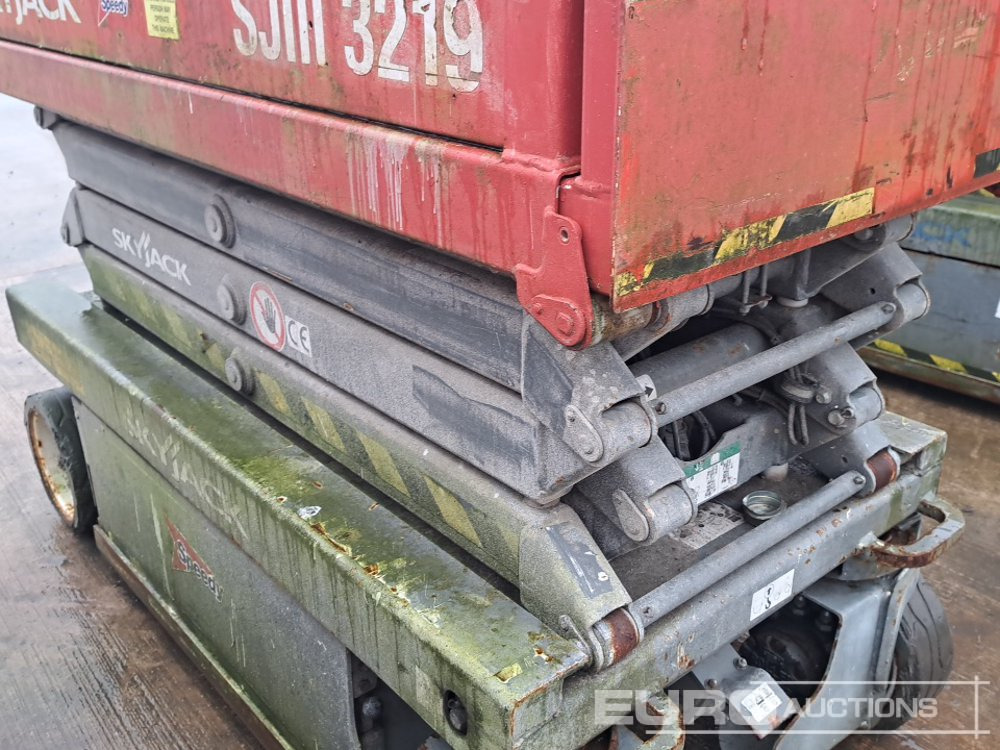 Aerial platform 2014 SkyJack SJ3219: picture 22