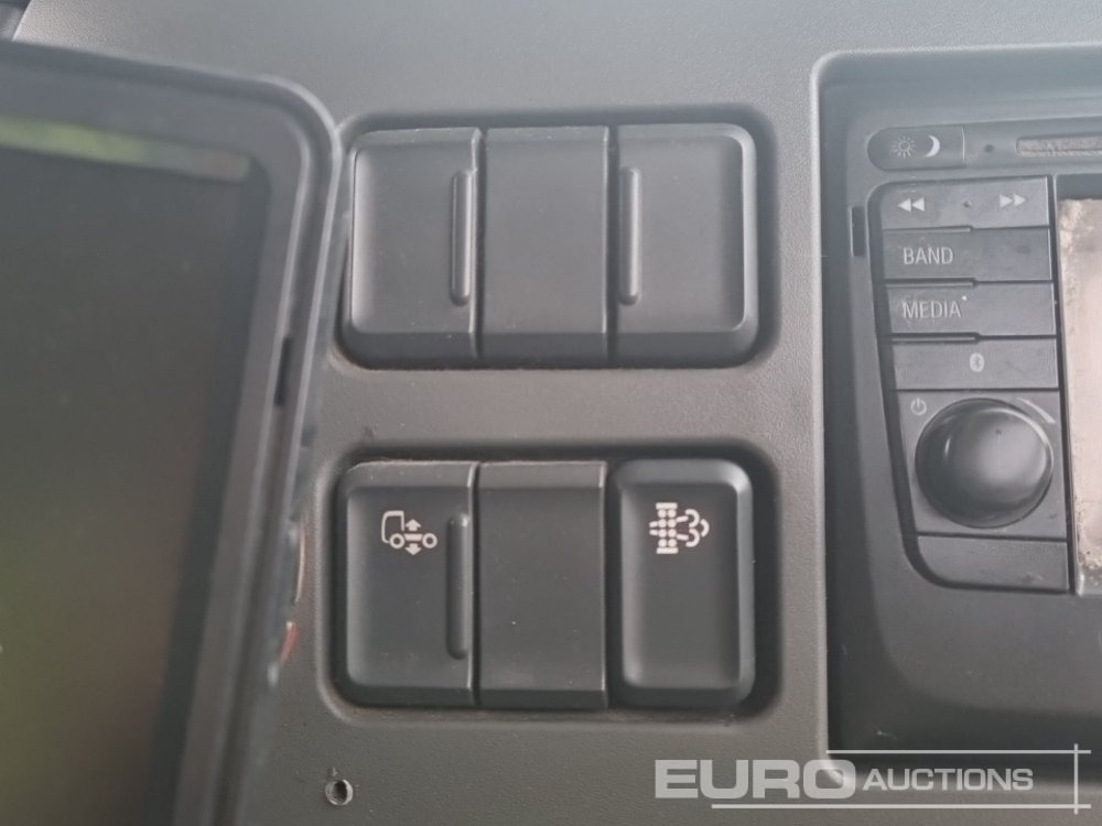 Curtainsider truck 2015 DAF CF250: picture 29