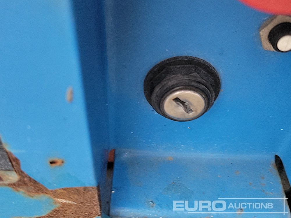 Aerial platform 2015 Genie GS2632: picture 22