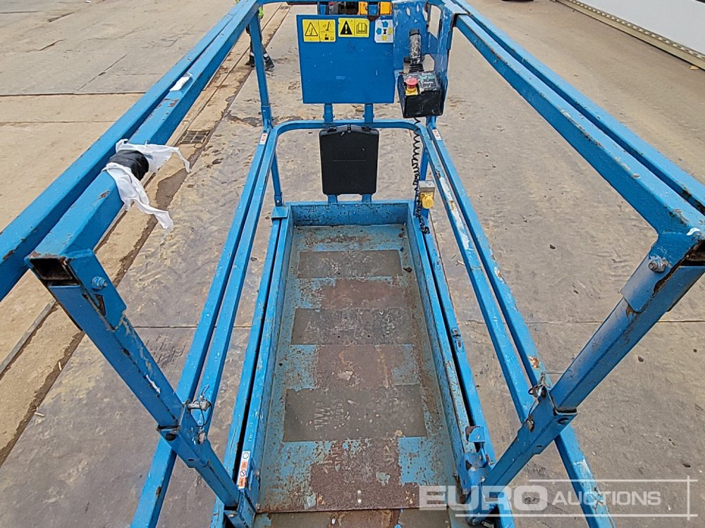 Aerial platform 2015 Genie GS2632: picture 16
