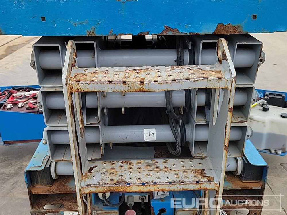 Aerial platform 2015 Genie GS2632: picture 21