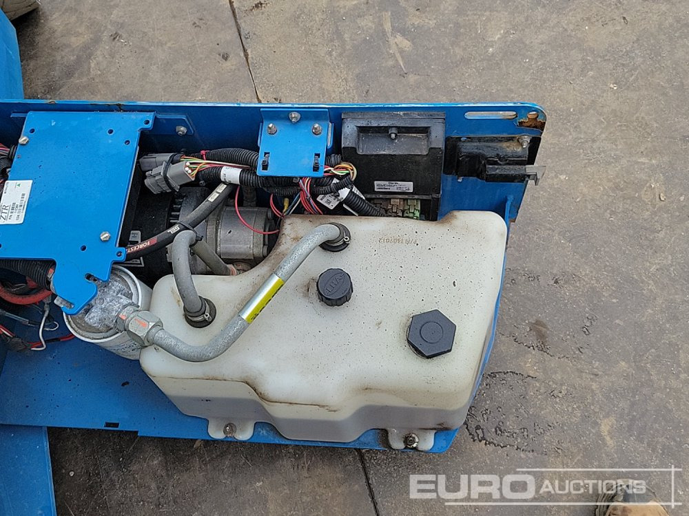 Aerial platform 2015 Genie GS2632: picture 17