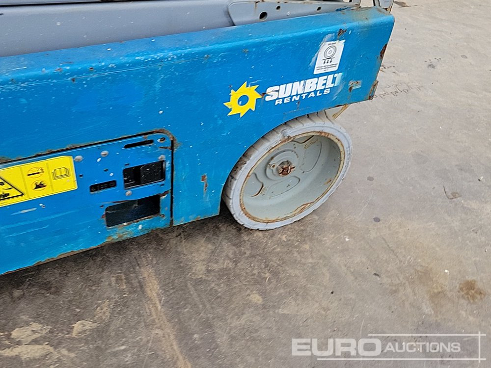 Aerial platform 2015 Genie GS2632: picture 10