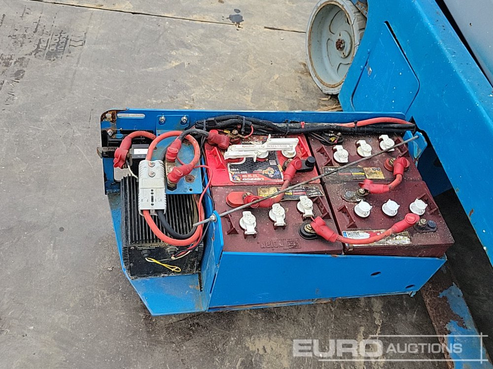 Aerial platform 2015 Genie GS2632: picture 19