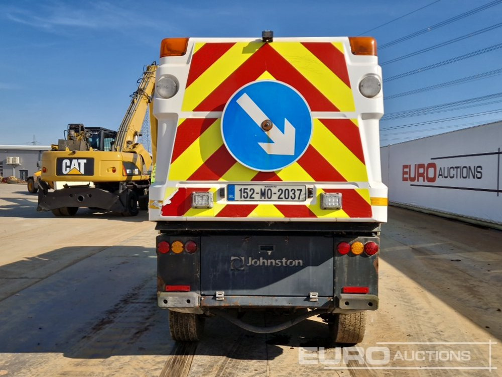 2015 Johnston CX400 - Road sweeper: picture 4 2015 Johnston CX400 - Road sweeper: picture 4