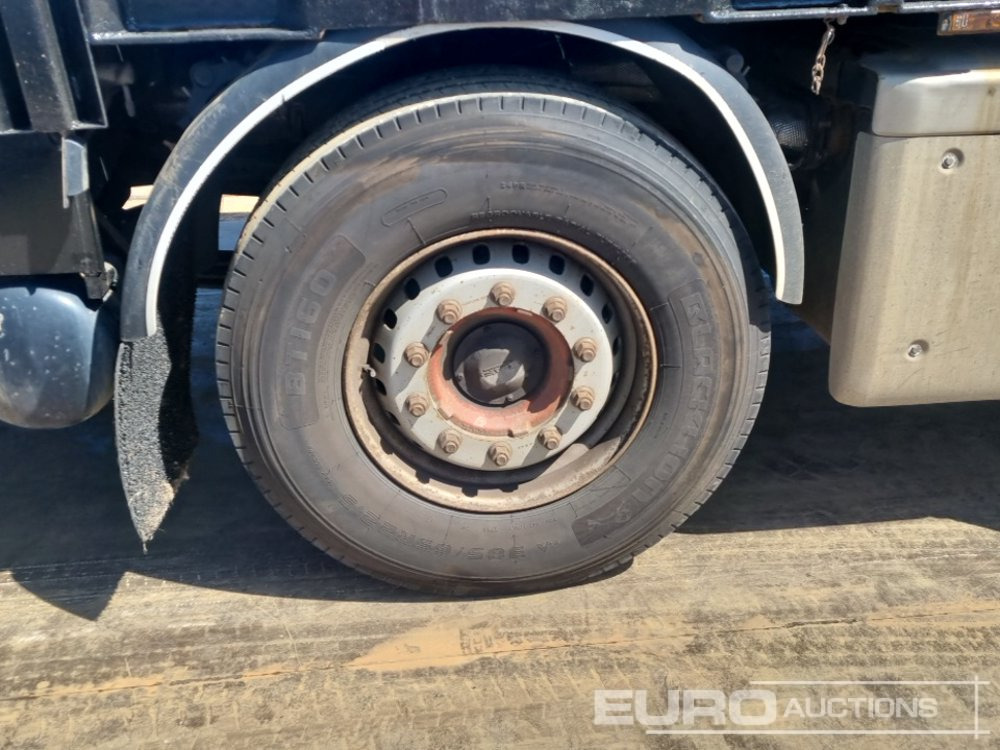 Dropside/ Flatbed truck for transportation of heavy machinery 2016 DAF 400: picture 15