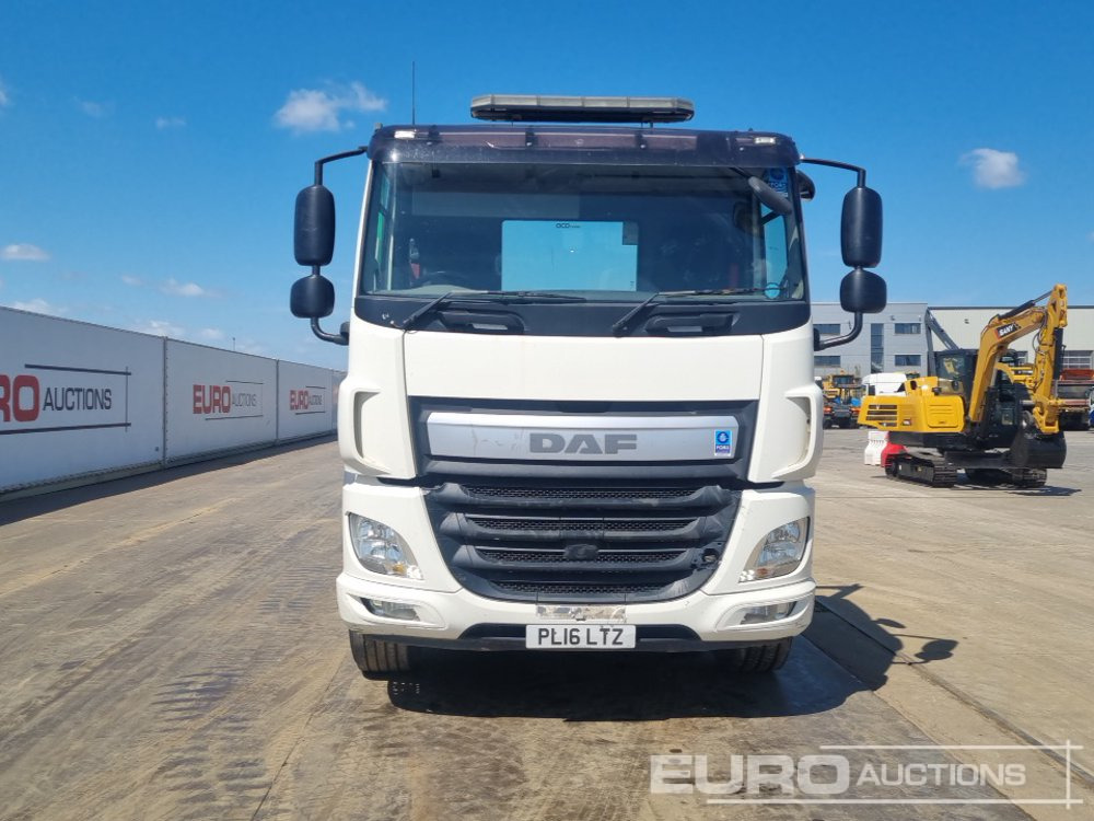 Dropside/ Flatbed truck for transportation of heavy machinery 2016 DAF 400: picture 8
