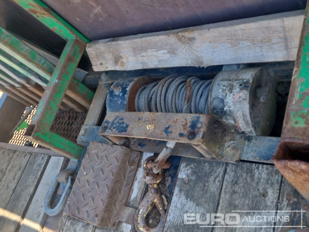 Dropside/ Flatbed truck for transportation of heavy machinery 2016 DAF 400: picture 17