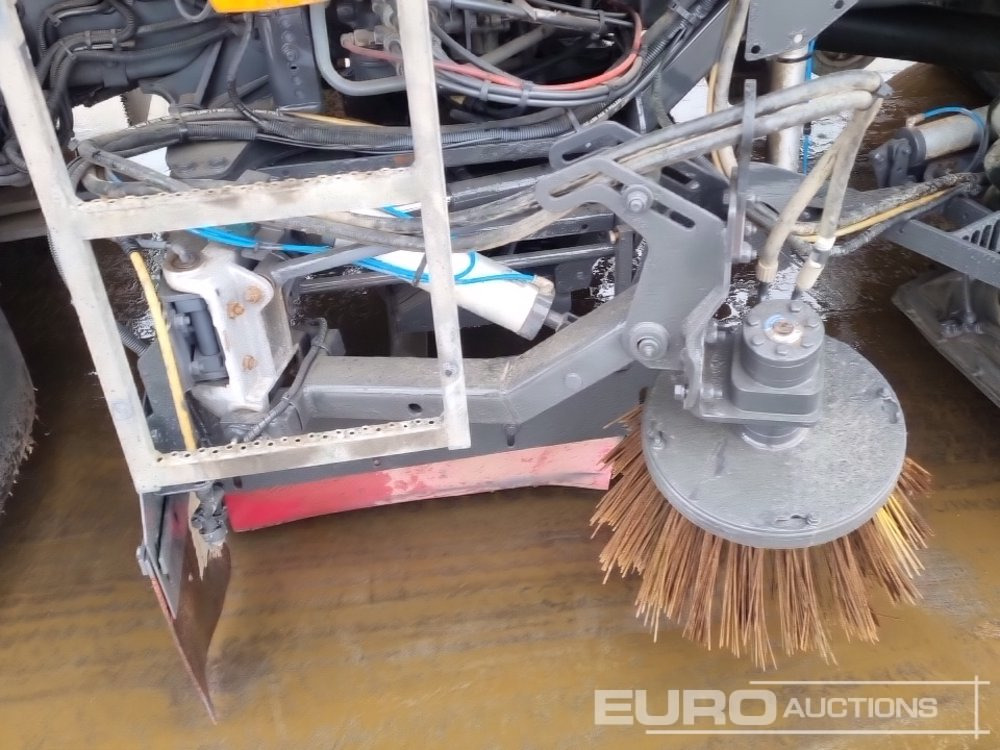 Road sweeper 2016 DAF LF220: picture 28