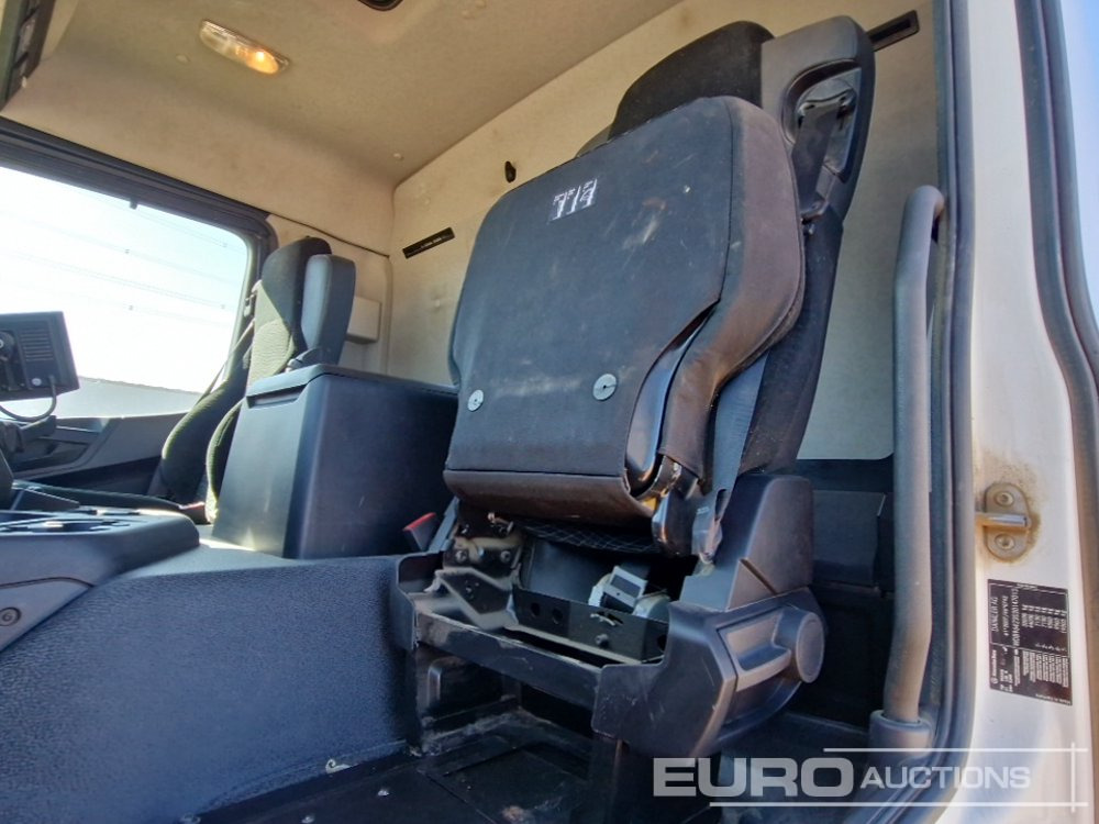 Tipper 2017 Mercedes Arocs 3240: picture 37