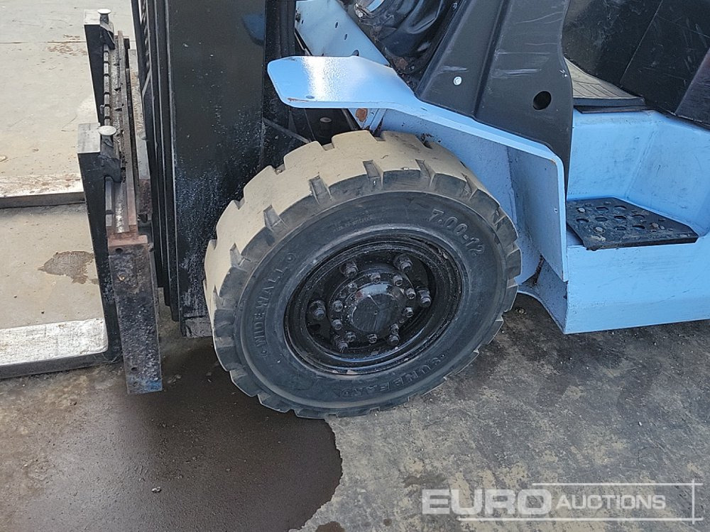 Forklift 2017 Yale UT25P: picture 9