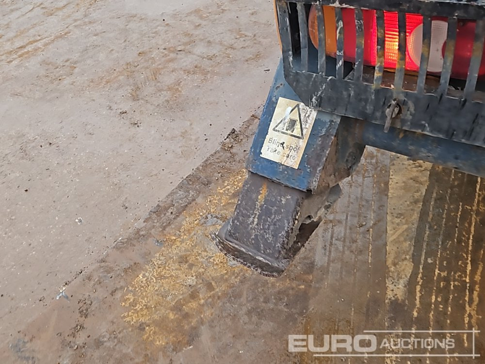 Skip loader truck 2018 Volvo FL210: picture 20