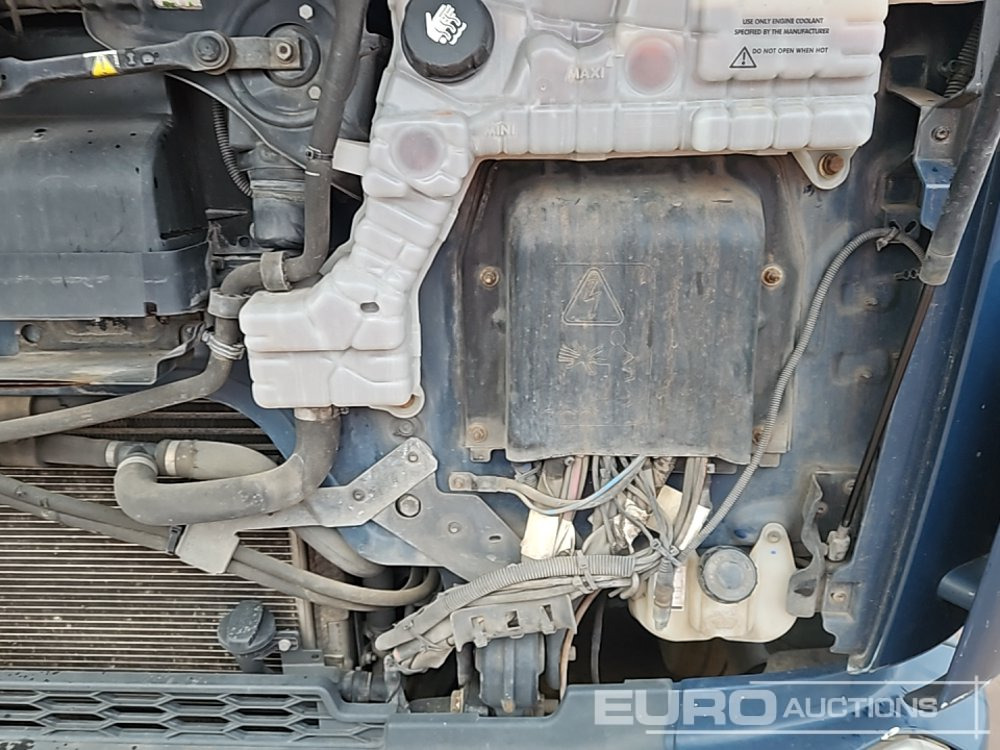 Skip loader truck 2018 Volvo FL210: picture 32