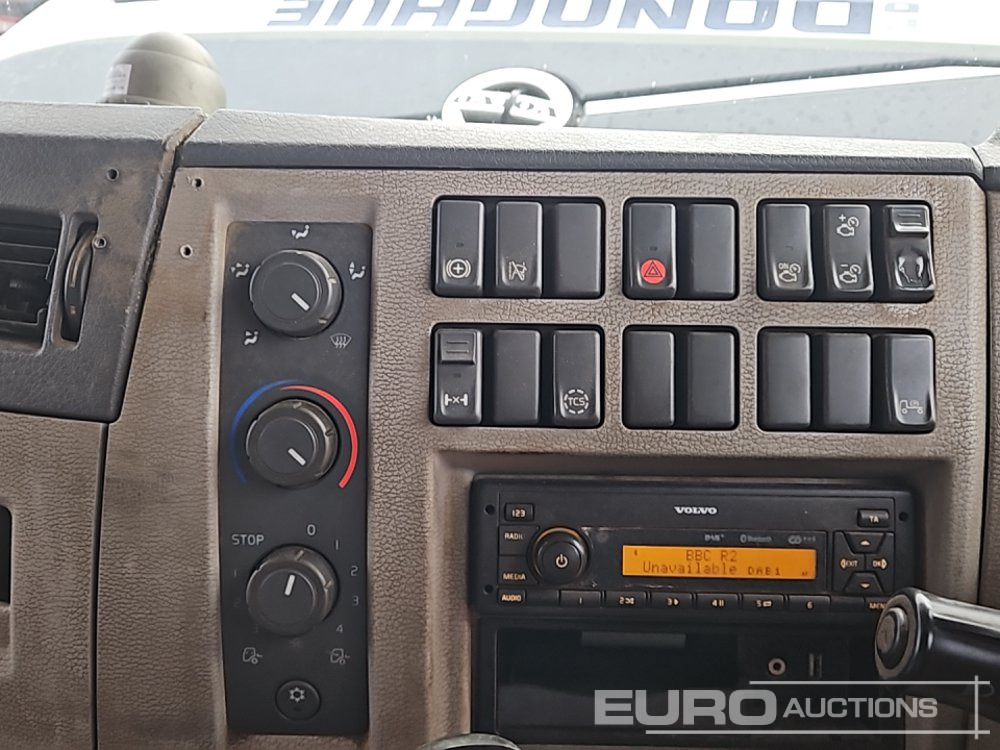 Skip loader truck 2018 Volvo FL210: picture 39