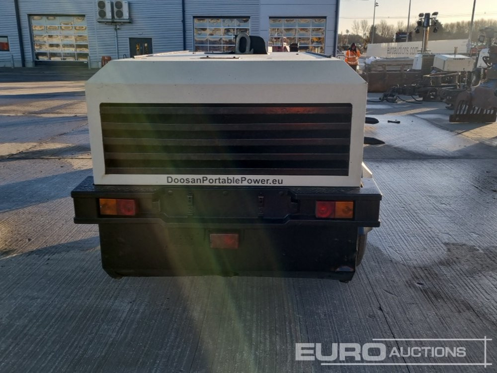 2019 Doosan 773 - Air compressor: picture 4 2019 Doosan 773 - Air compressor: picture 4