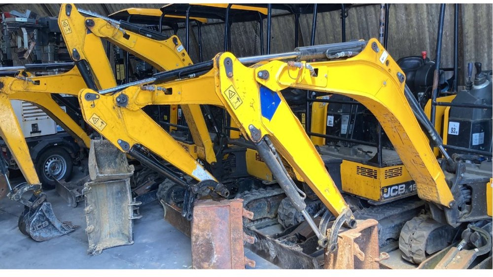 2019 JCB 15C-1 - Mini excavator: picture 1 2019 JCB 15C-1 - Mini excavator: picture 1