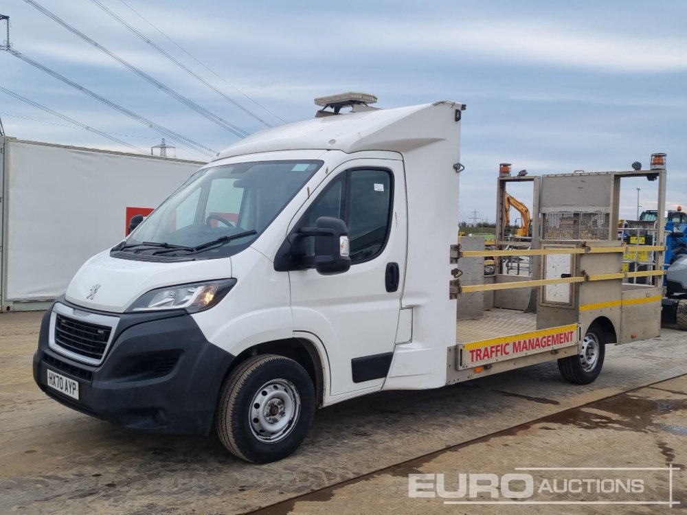 2020 Peugeot Boxer 335 - Open body delivery van: picture 1 2020 Peugeot Boxer 335 - Open body delivery van: picture 1
