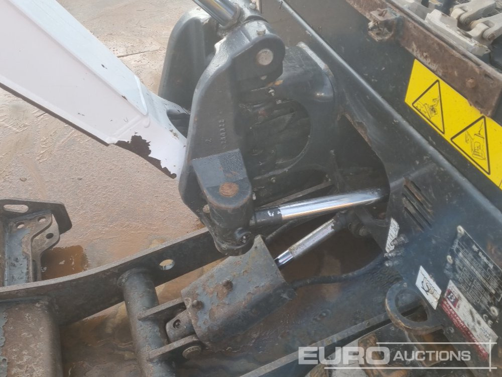 Mini excavator 2022 Bobcat E17Z: picture 17