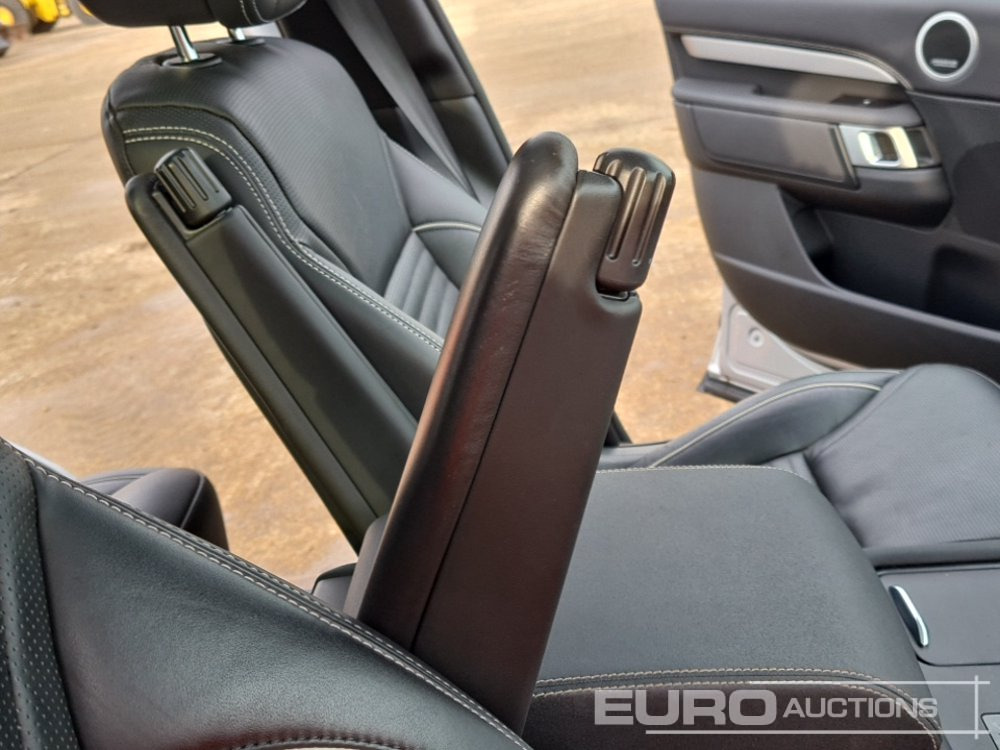 SUV 2022 Land Rover Discovery: picture 38