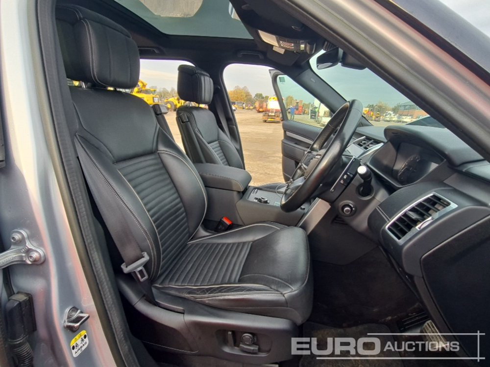 SUV 2022 Land Rover Discovery: picture 30