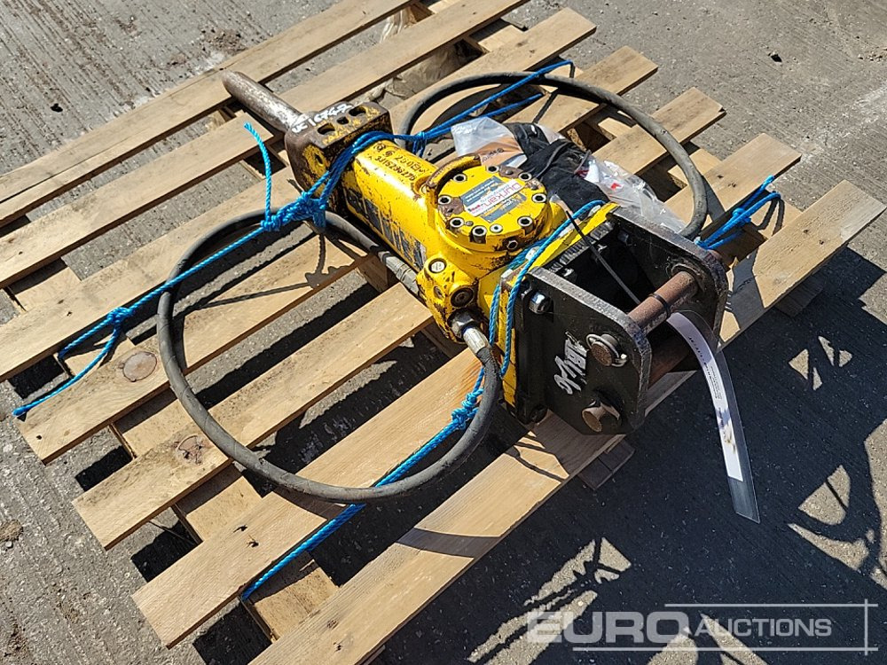 2023 Epiroc SB 102 - Hydraulic hammer: picture 3 2023 Epiroc SB 102 - Hydraulic hammer: picture 3