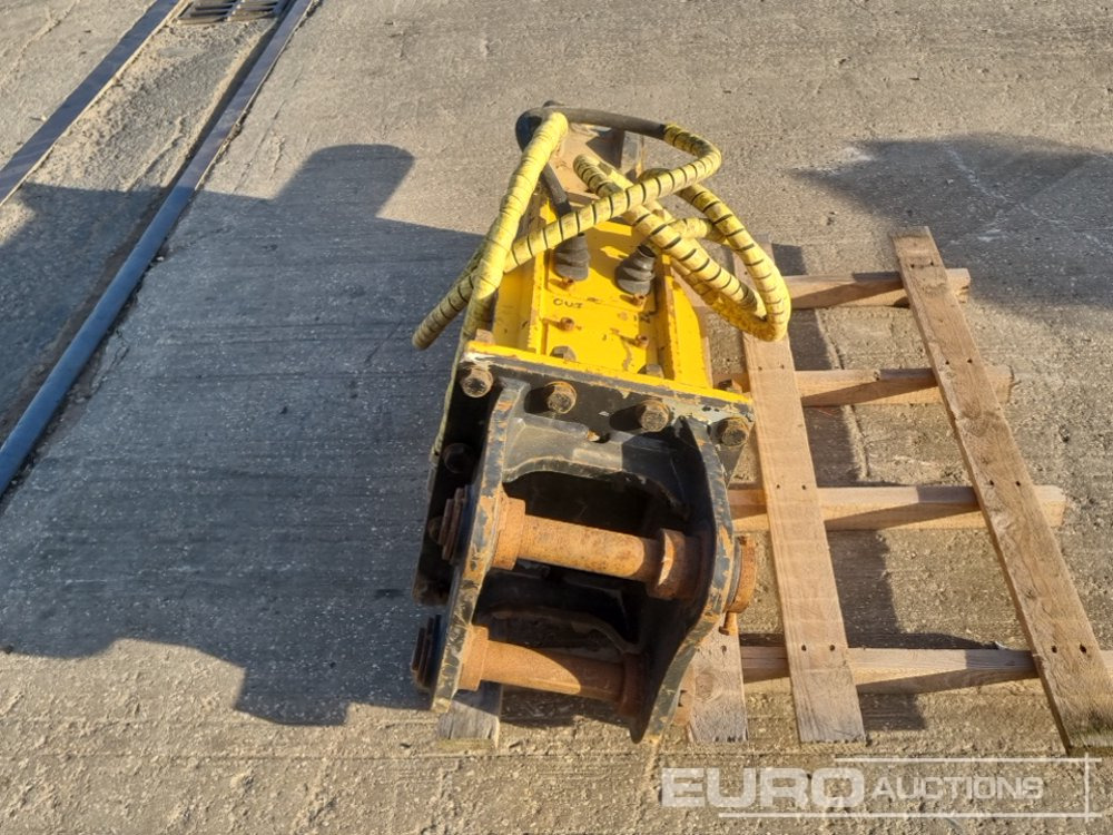 2023 Hydraulic Breaker 45mm Pin to suit 4-6 Ton Excavator - Hydraulic hammer: picture 3 2023 Hydraulic Breaker 45mm Pin to suit 4-6 Ton Excavator - Hydraulic hammer: picture 3