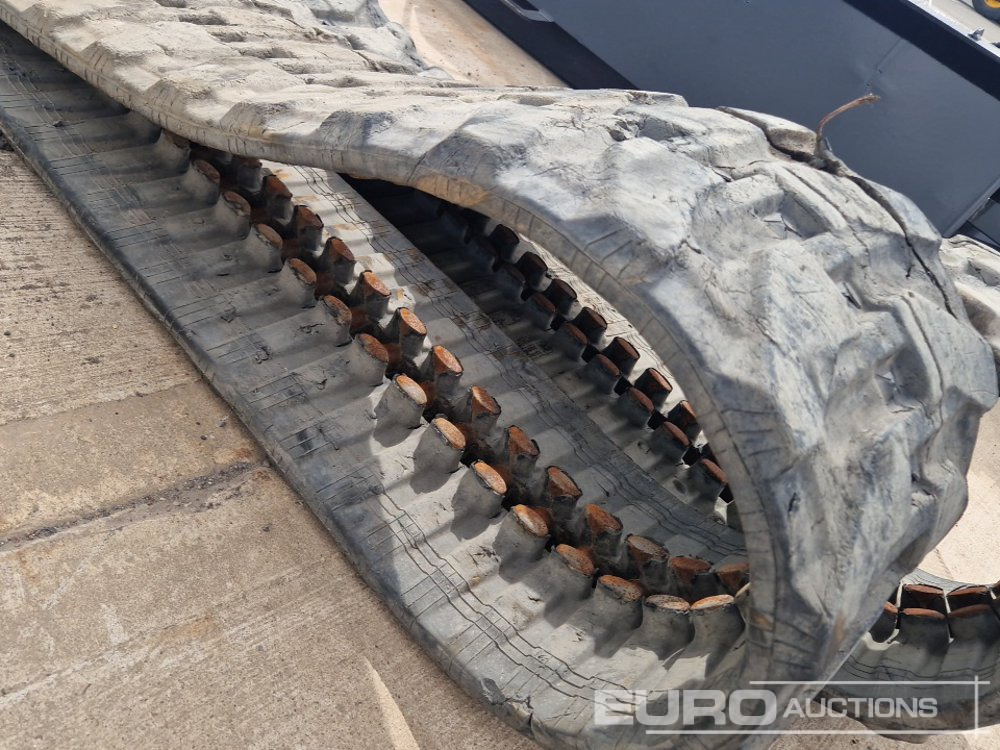 300x 52.5x80 Rubber Track (2 of) - Track for Construction machinery: picture 5 300x 52.5x80 Rubber Track (2 of) - Track for Construction machinery: picture 5