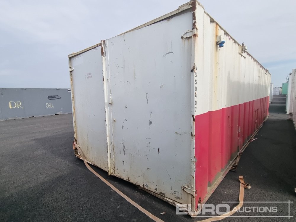 32' x 10' Steel Prefabricated Storage Container (Cannot Be Reconsigned) - Shipping container: picture 5 32' x 10' Steel Prefabricated Storage Container (Cannot Be Reconsigned) - Shipping container: picture 5