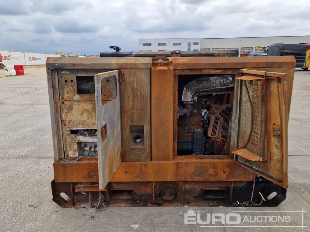 Atlas Copco QAS100 Generator, 4 Cylinder Engine, QAS60 ST3 60kVA Generator, 4 Cylinder Engine (2 of), QAS40 Generator, 4 Cylinder Engine (Fire Damage) - Generator set: picture 4 Atlas Copco QAS100 Generator, 4 Cylinder Engine, QAS60 ST3 60kVA Generator, 4 Cylinder Engine (2 of), QAS40 Generator, 4 Cylinder Engine (Fire Damage) - Generator set: picture 4