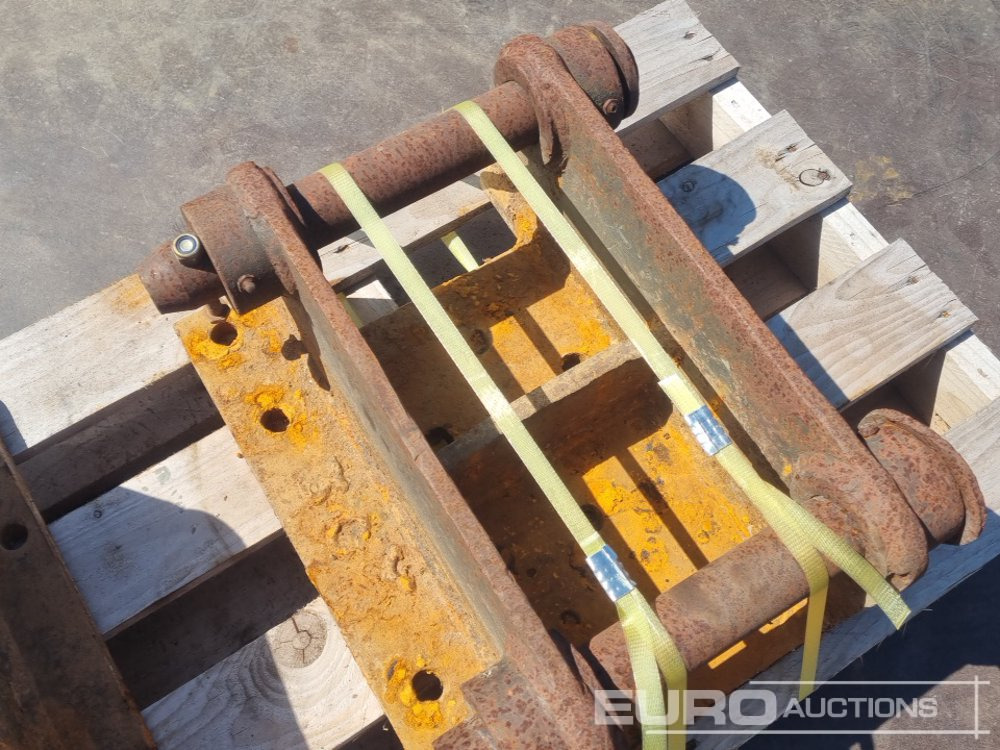 Attachment for Excavator Headstock 45mm Pin to suit 4-6 Ton Excavator (2 of): picture 10