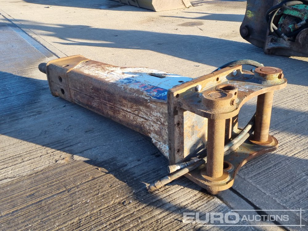 Bretec M15 - Hydraulic hammer: picture 3 Bretec M15 - Hydraulic hammer: picture 3