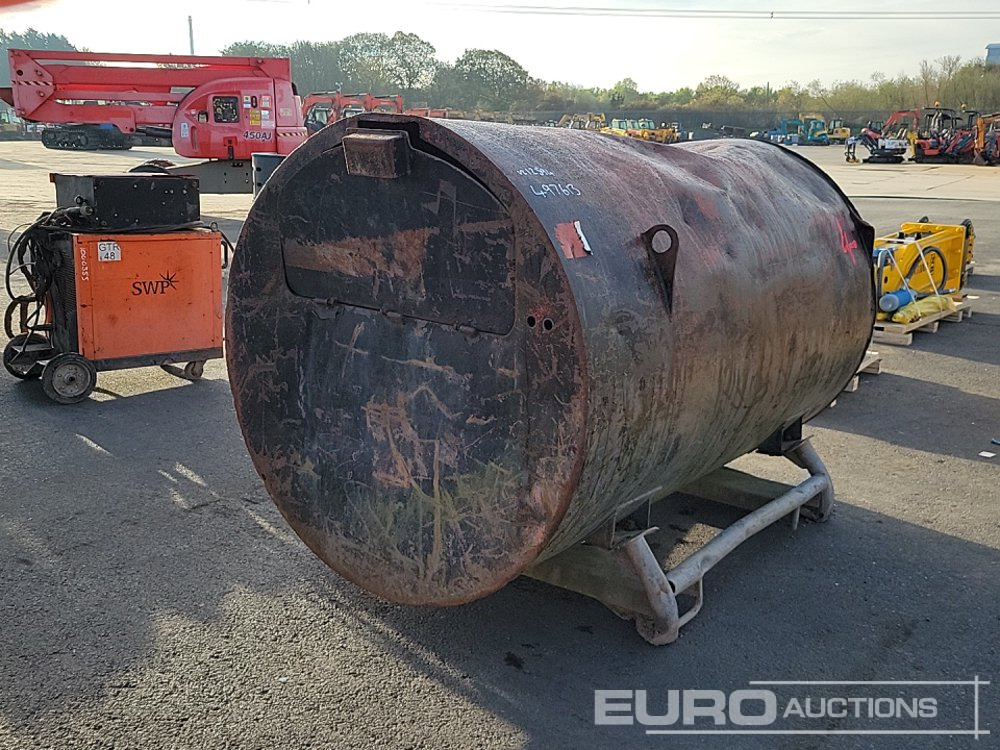 Bunded Fuel Bowser, Manual Pump - Storage tank: picture 5 Bunded Fuel Bowser, Manual Pump - Storage tank: picture 5