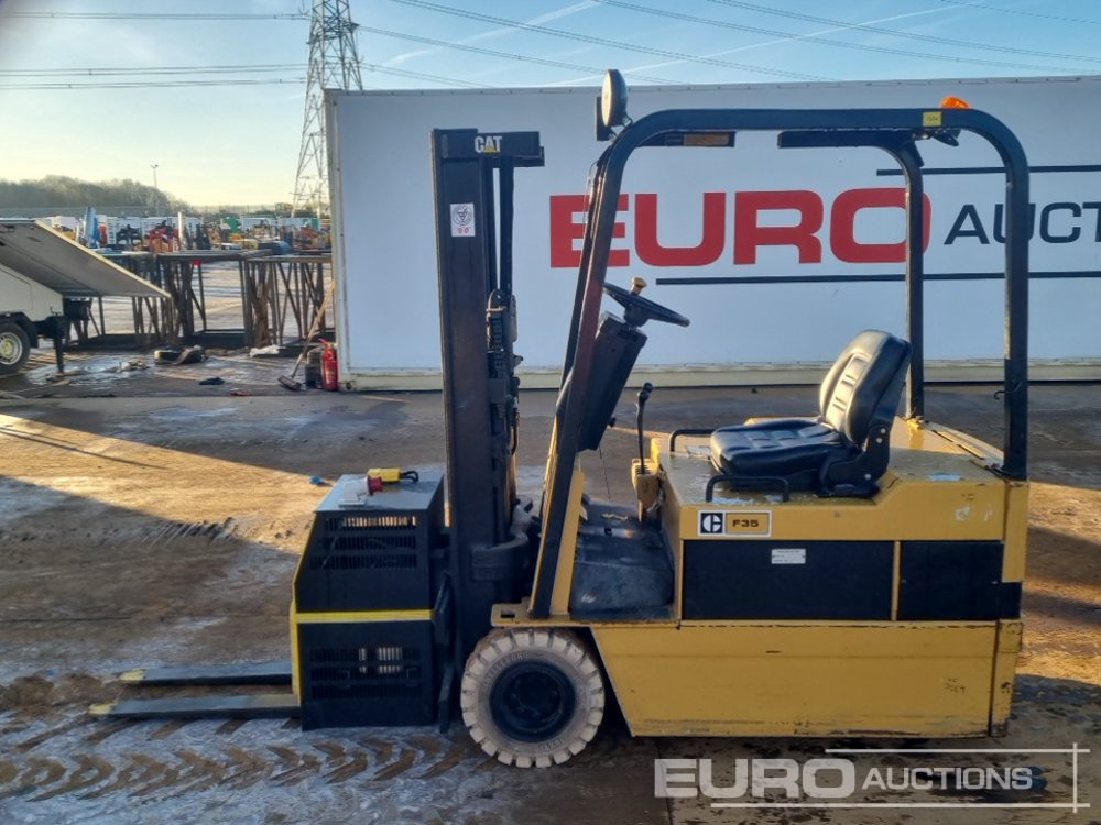 CAT F35 - Forklift: picture 2 CAT F35 - Forklift: picture 2