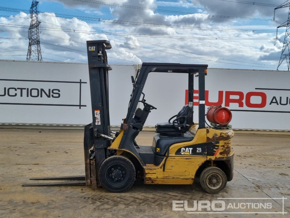 CAT GP25NT - Forklift: picture 2 CAT GP25NT - Forklift: picture 2