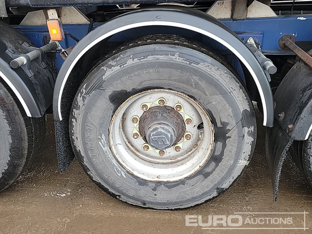 Tank semi-trailer Crane Freuhauf Tri Axle Tanker Trailer: picture 13