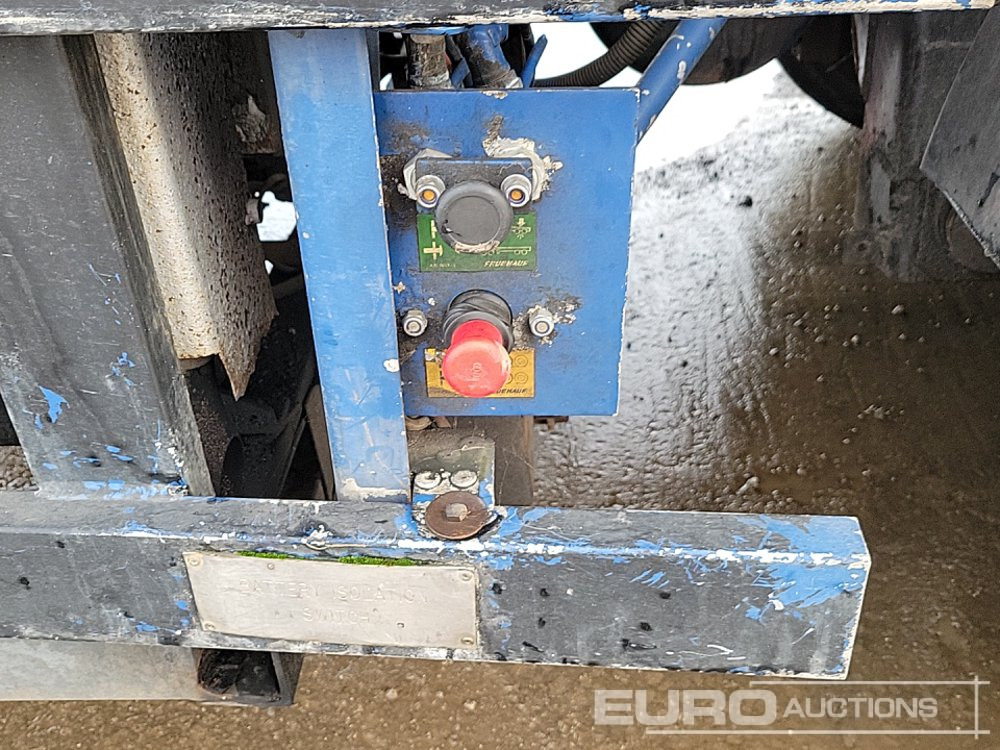 Tank semi-trailer Crane Freuhauf Tri Axle Tanker Trailer: picture 33