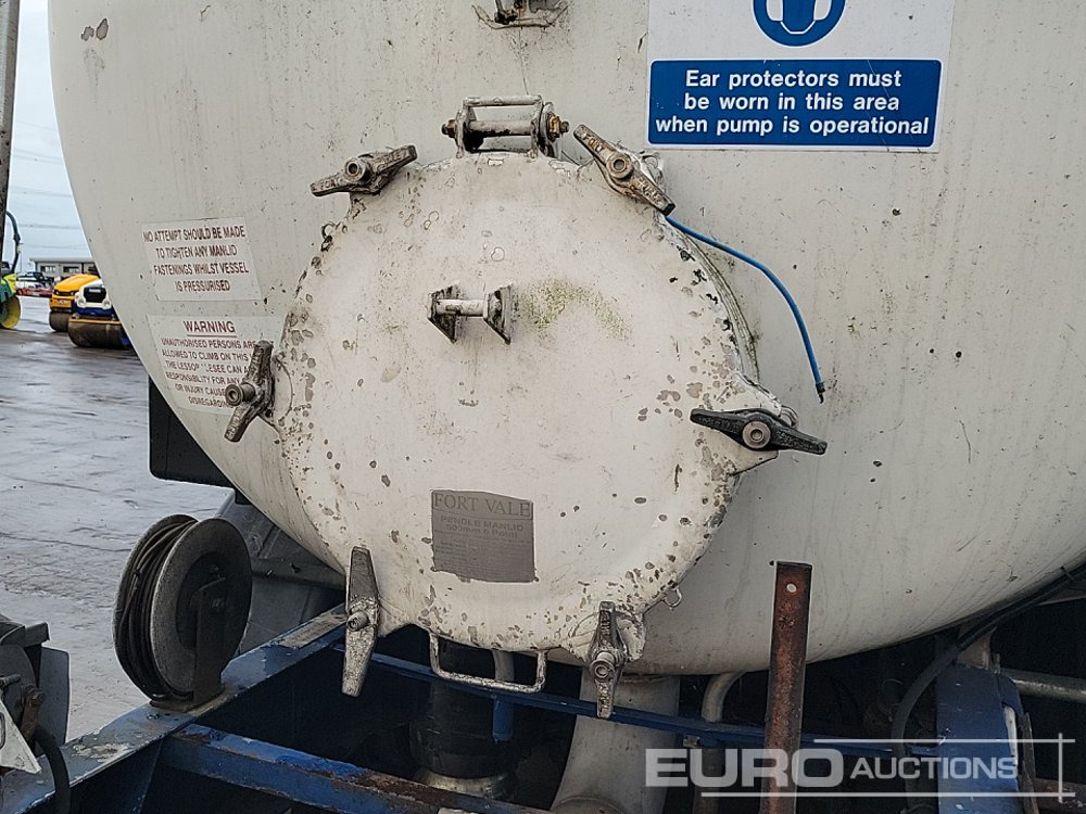 Tank semi-trailer Crane Freuhauf Tri Axle Tanker Trailer: picture 17