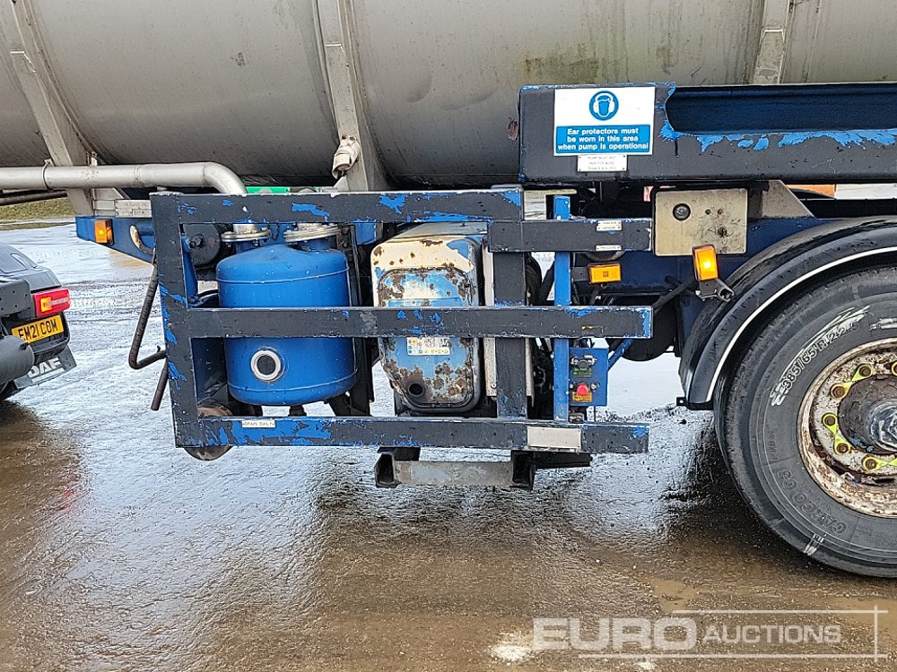 Tank semi-trailer Crane Freuhauf Tri Axle Tanker Trailer: picture 31